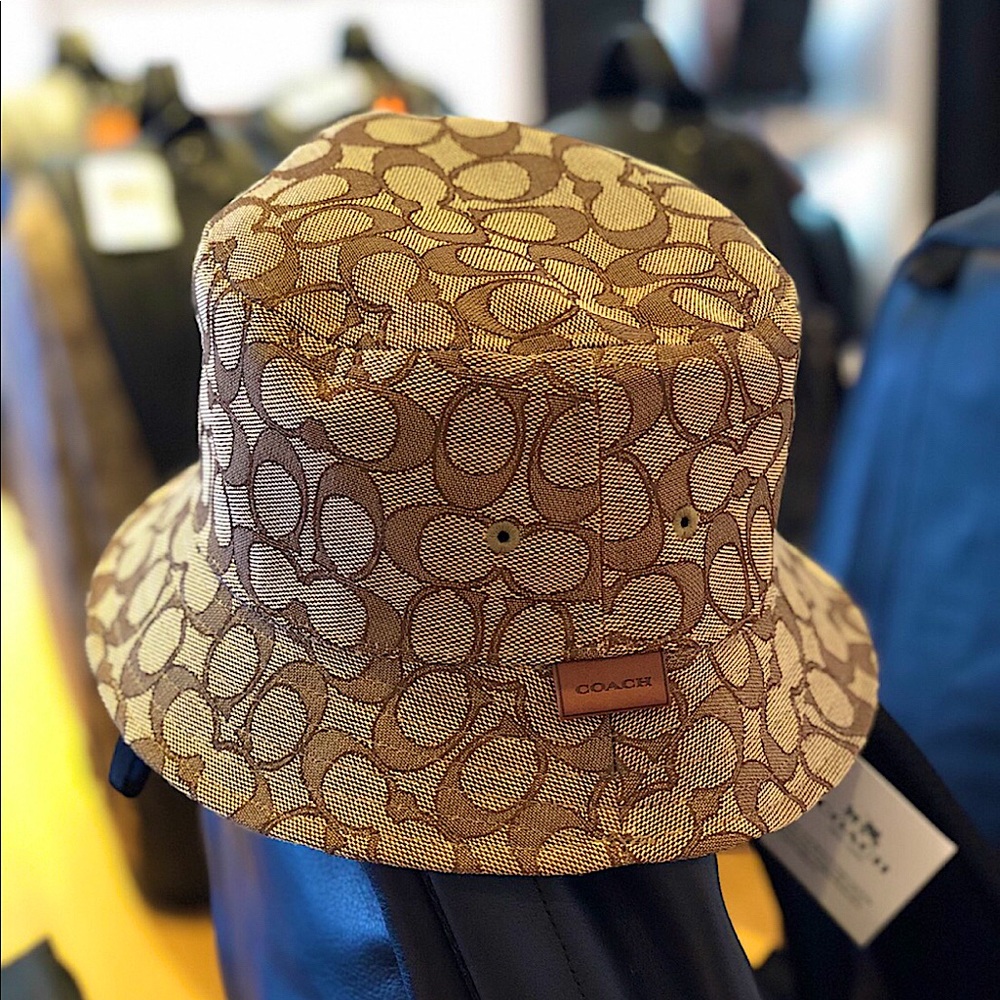 NWT!COACH Signature Bucket Hat